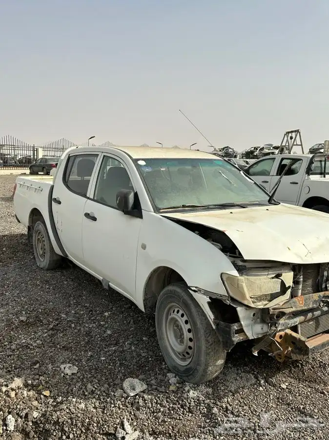 ميتسوبيشي L200 قطع غيار تشليح 2010 0