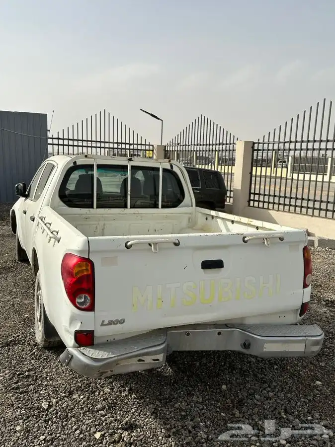 ميتسوبيشي L200 قطع غيار تشليح 2010 2