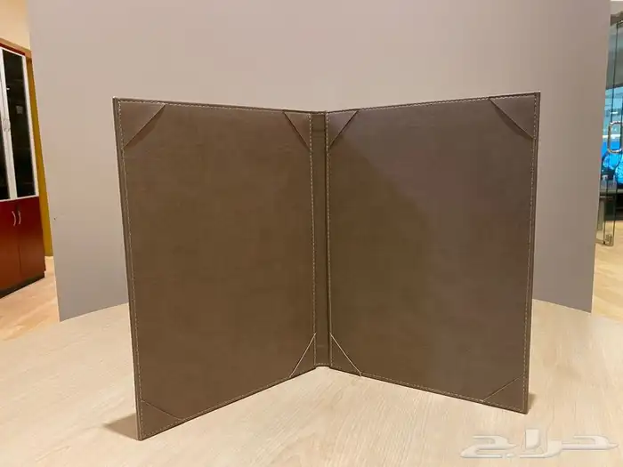 بكجات جلدية وكرتونية 21