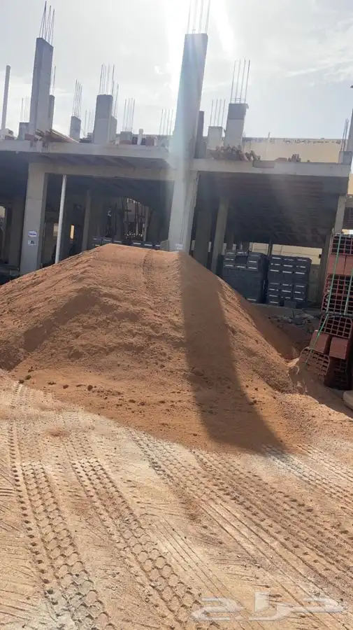 رمل ابيض لياسه واحمر الفريش ومغسول تريلا ودنه وعايدي 4