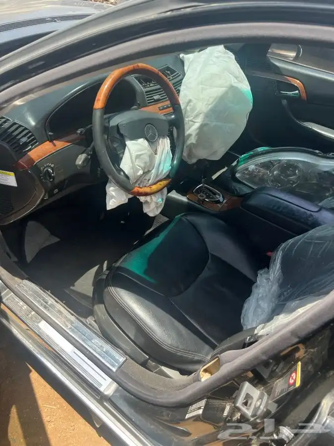 قطع غيار تشليح مرسيدس فياقرا s350 موديل 2004 - 2006 4