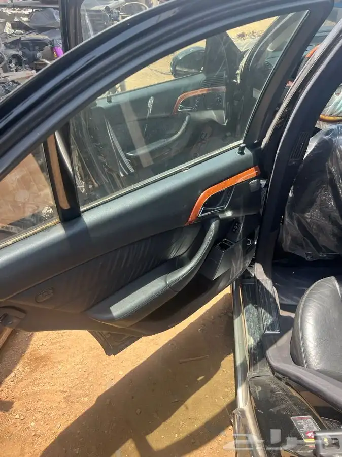 قطع غيار تشليح مرسيدس فياقرا s350 موديل 2004 - 2006 10