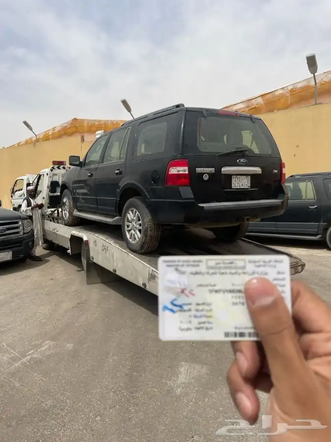 للبيع مجموعة سيارات حكومية وكالة مخزنة تابعة لوزارة البيئة 26