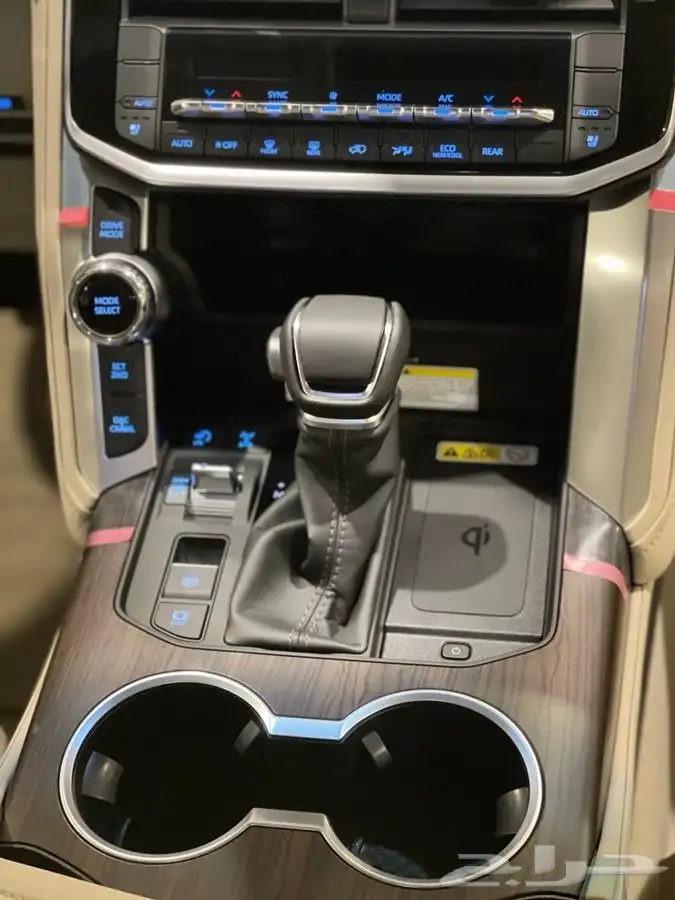 لاندكروزر جى اكس ار 4 بنزين 2025 9