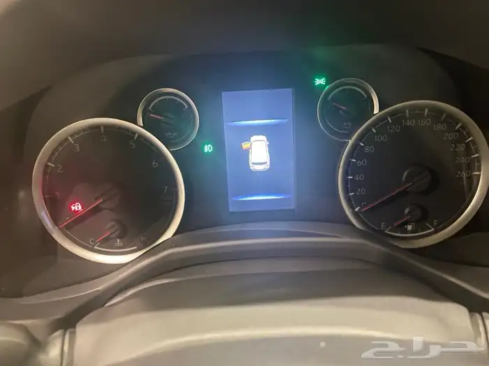 لاندكروزر جى اكس ار 4 بنزين 2025 18