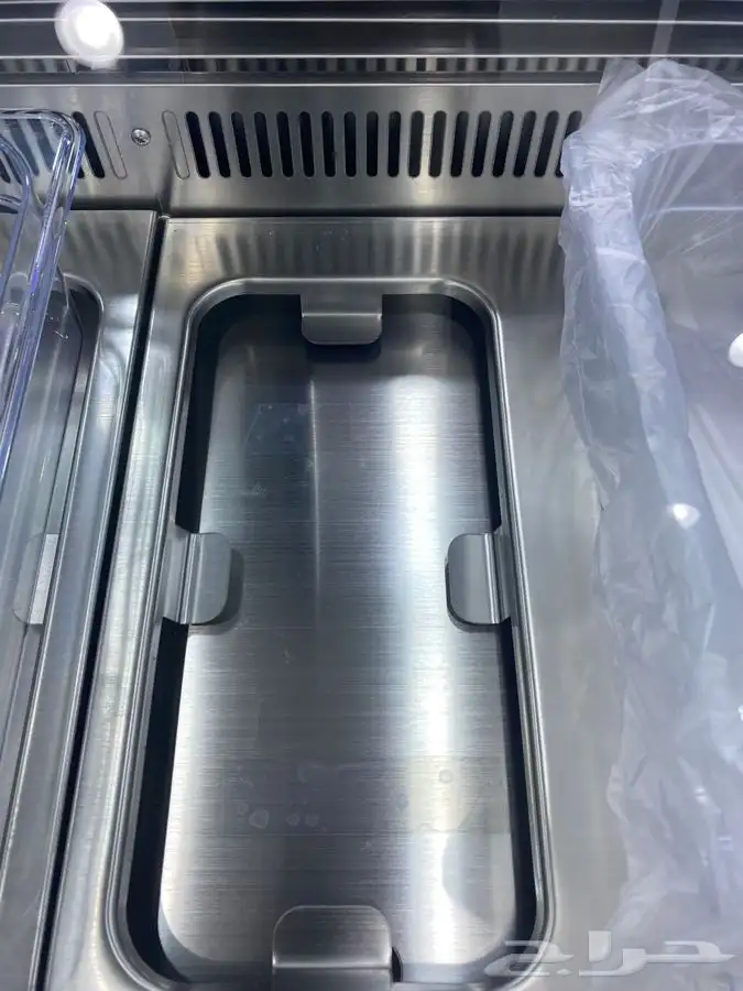 فريزر آيسكريم أعلى الكاونتر بصحون 11