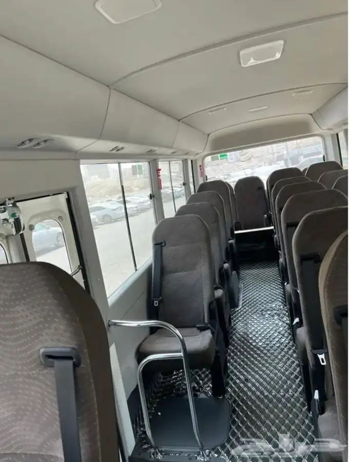 Bus for rent in Saudi Arabia 20 seats and 30 seats Availabl 3