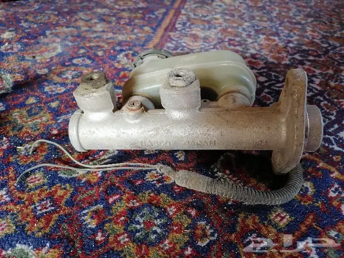 قطع غيار نيسان سيارة رياضيه وارد اليبان 25