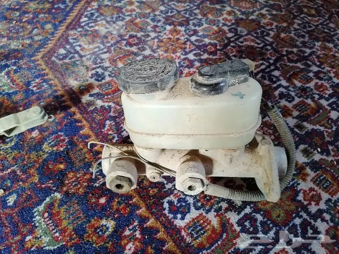 قطع غيار نيسان سيارة رياضيه وارد اليبان 27