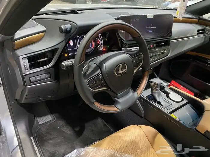 لكزس E350 2025 6
