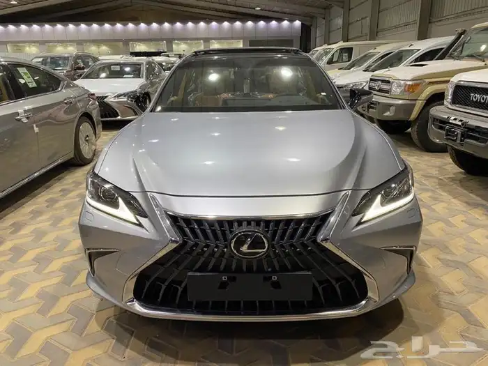 لكزس E350 2025 2