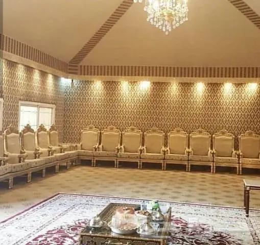 خيام ملكيه ومضلات سيارات وسواتر 10