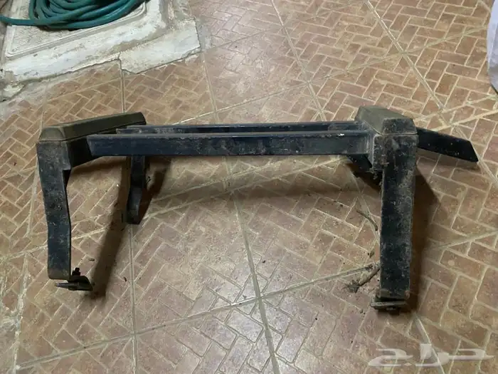 دعامه حديد تركب علي اي سياره 1