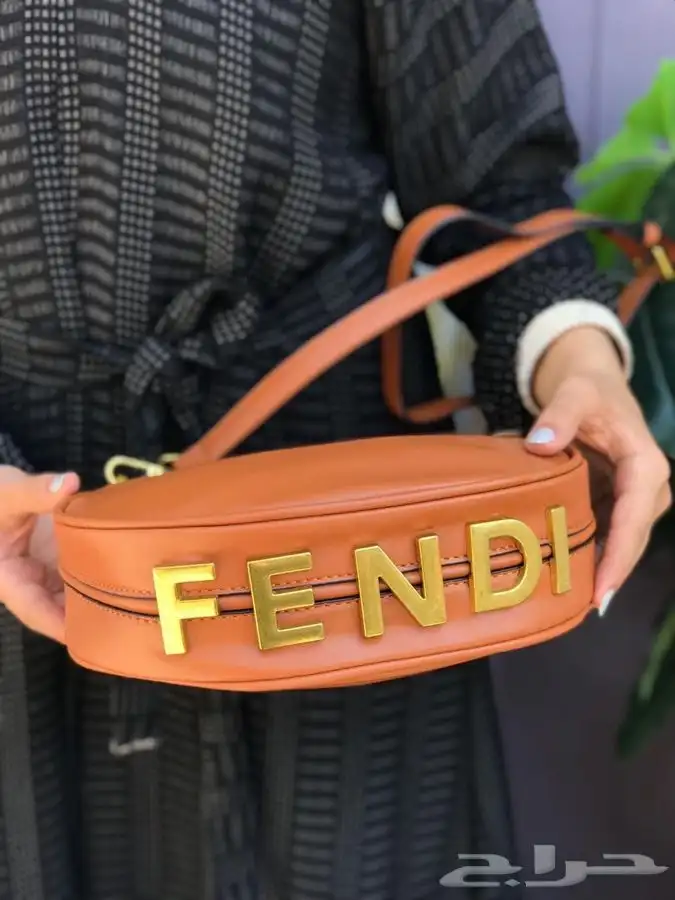 عرض شنطة ب 150  عرض 3 شنط 270 ريال 62