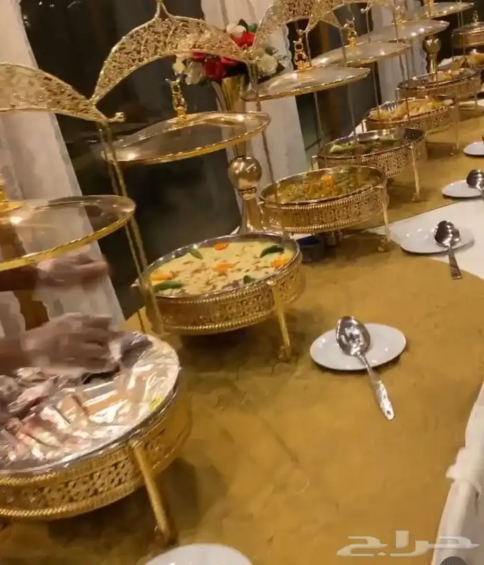 بوفيه مفتوح لجميع المناسبات تنسيق طاولات الطعام 2