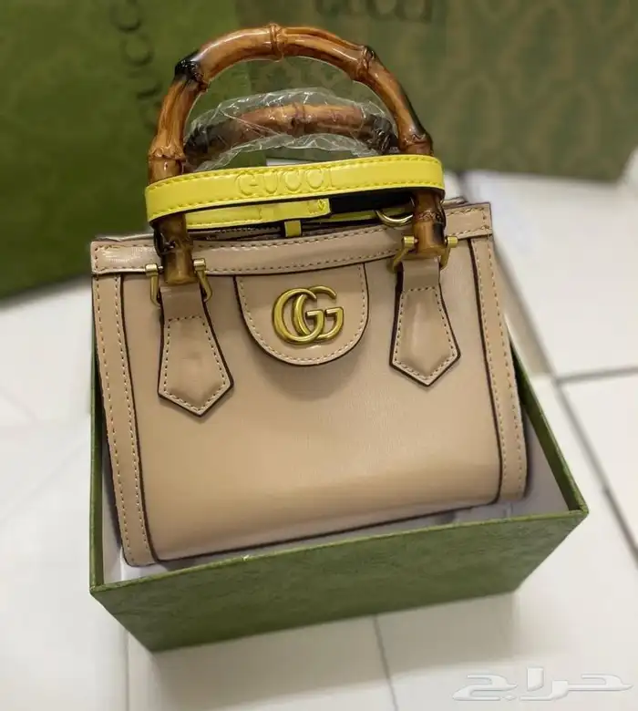 عرض شنطة ب 150  عرض 3 شنط 270 ريال 2