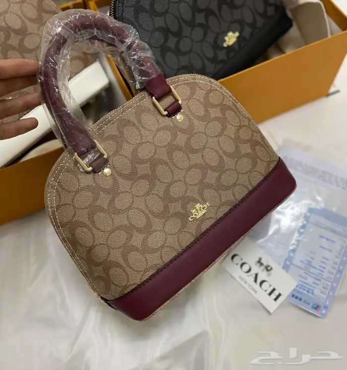 عرض شنطة ب 150  عرض 3 شنط 270 ريال 20