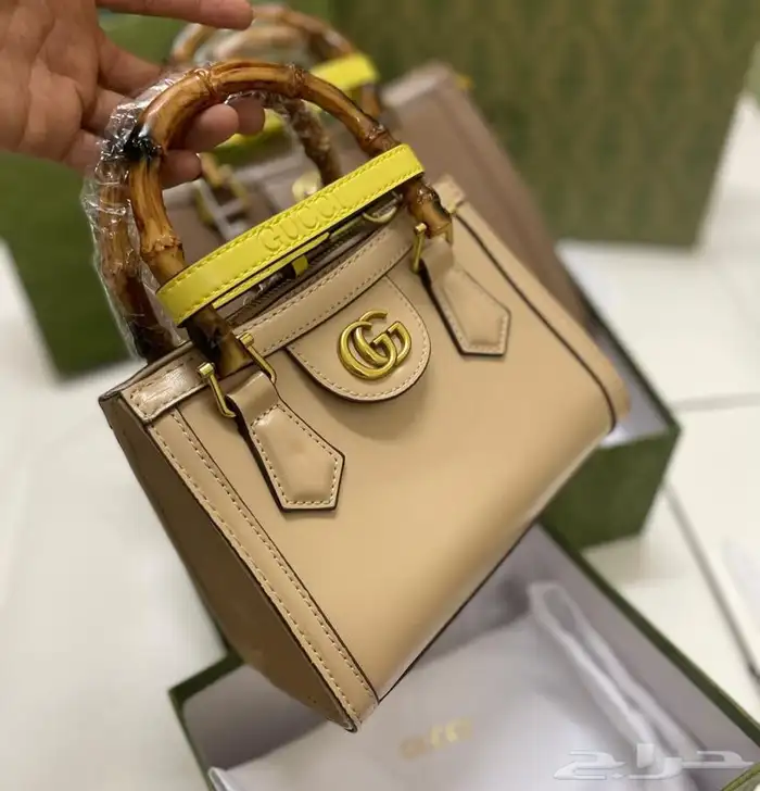 عرض شنطة ب 150  عرض 3 شنط 270 ريال 1