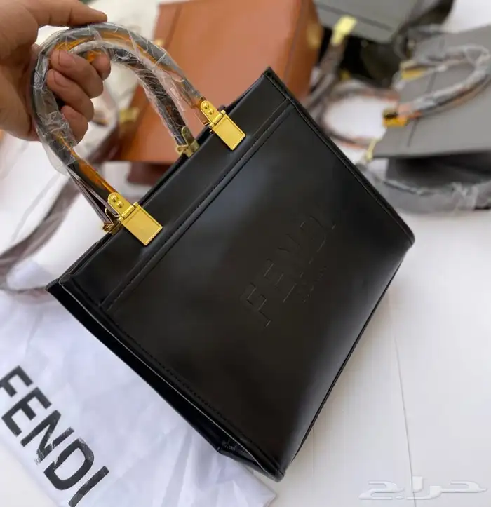 عرض شنطة ب 150  عرض 3 شنط 270 ريال 41