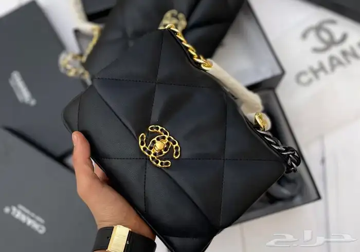 عرض شنطة ب 150  عرض 3 شنط 270 ريال 25