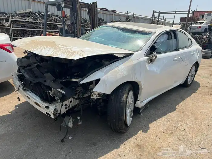 لكزسEs250تشليح وقطع غيار لكزس 3