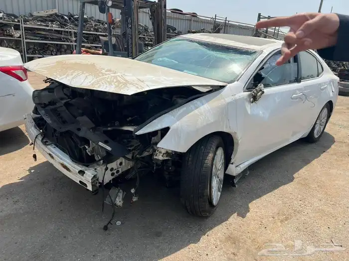 لكزسEs250تشليح وقطع غيار لكزس 4