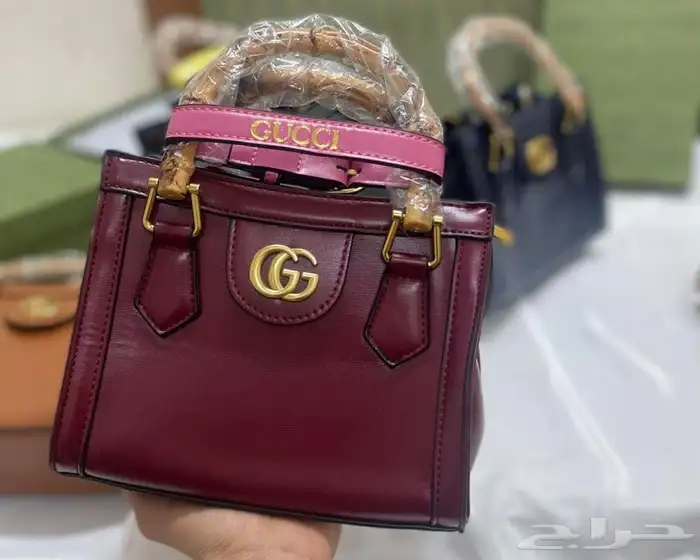 عرض شنطة ب 150  عرض 3 شنط 270 ريال 4