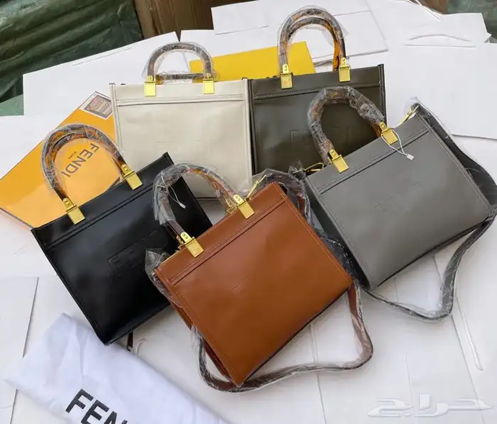 عرض شنطة ب 150  عرض 3 شنط 270 ريال 42