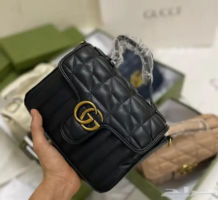 عرض شنطة ب 150  عرض 3 شنط 270 ريال 17