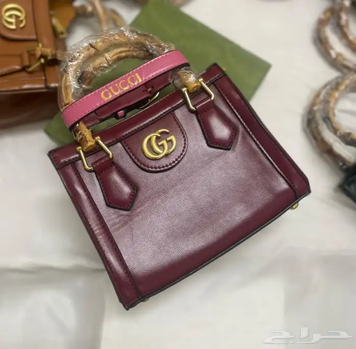 عرض شنطة ب 150  عرض 3 شنط 270 ريال 11