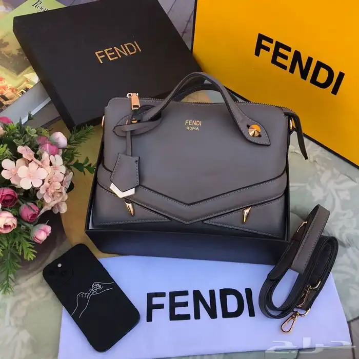 عرض شنطة ب 150  عرض 3 شنط 270 ريال 59