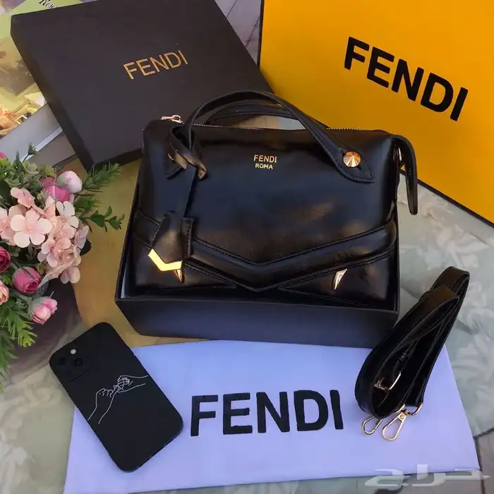 عرض شنطة ب 150  عرض 3 شنط 270 ريال 57