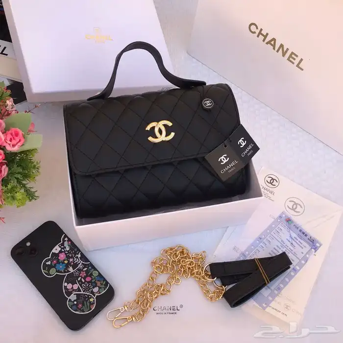 عرض شنطة ب 150  عرض 3 شنط 270 ريال 79