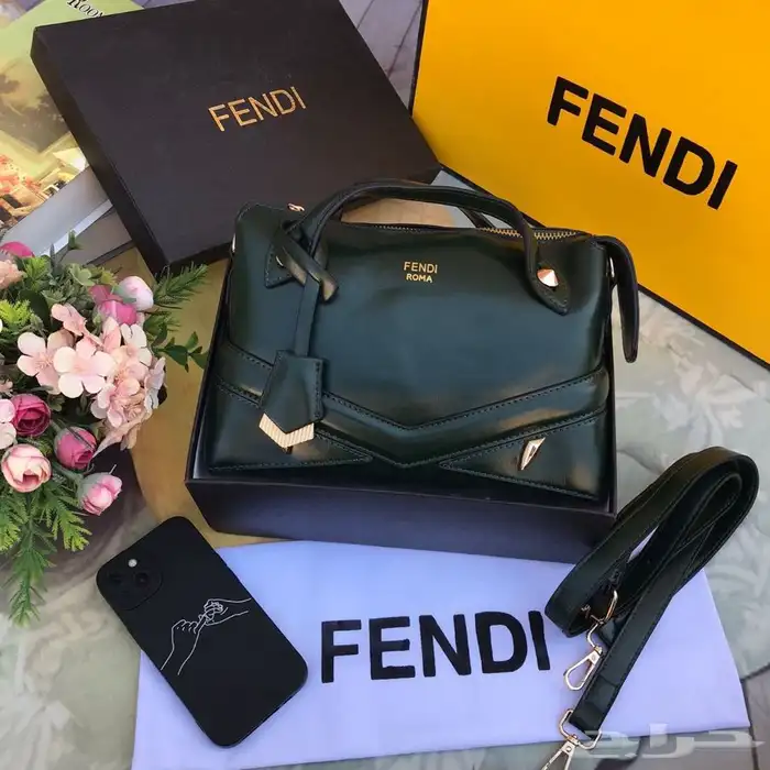 عرض شنطة ب 150  عرض 3 شنط 270 ريال 58