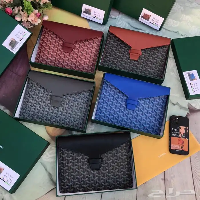 عرض شنطة ب 150  عرض 3 شنط 270 ريال 50