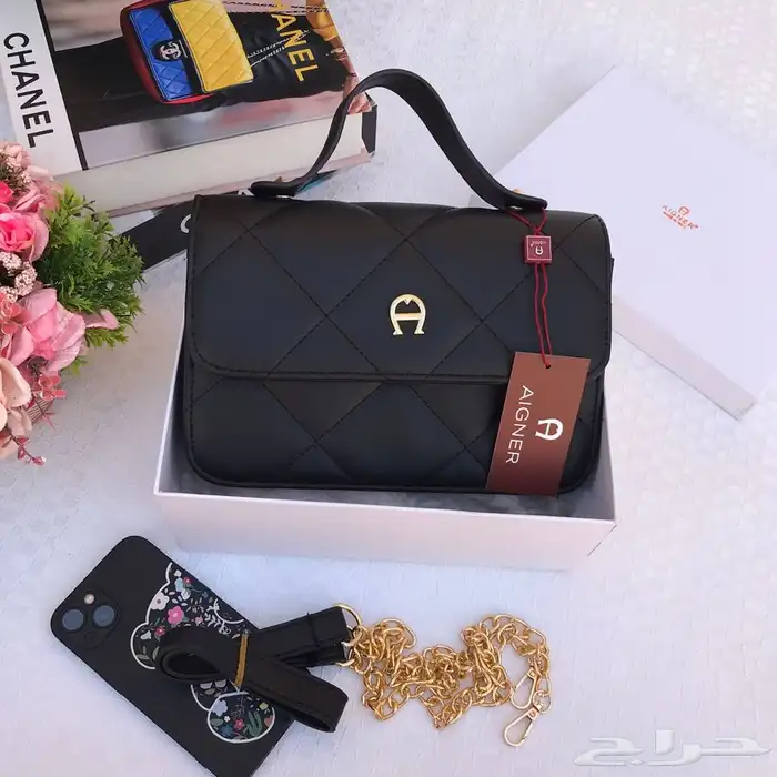 عرض شنطة ب 150  عرض 3 شنط 270 ريال 68