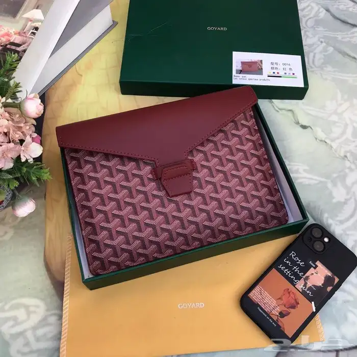 عرض شنطة ب 150  عرض 3 شنط 270 ريال 48