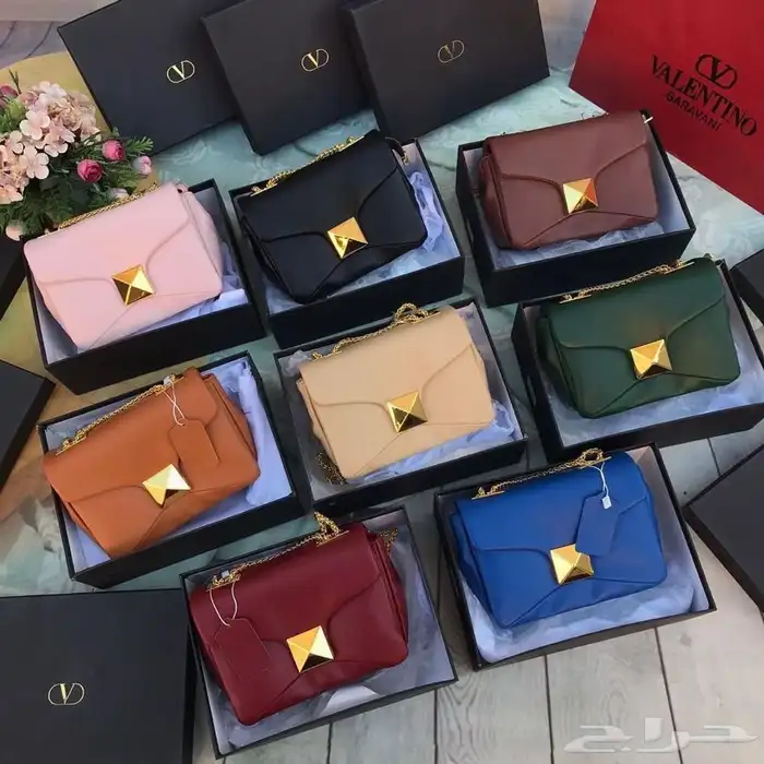 عرض شنطة ب 150  عرض 3 شنط 270 ريال 63