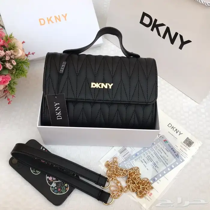 عرض شنطة ب 150  عرض 3 شنط 270 ريال 64