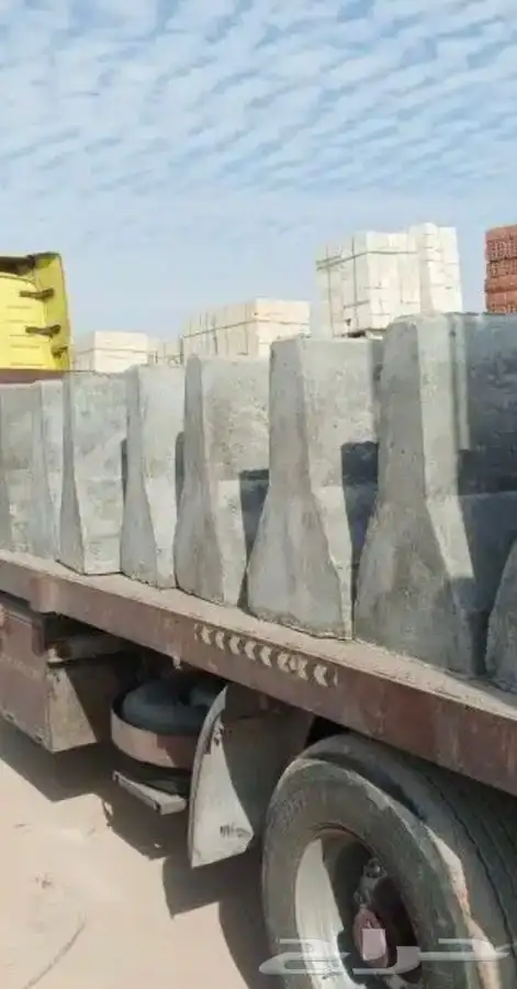 اعمدة انارة ديكورية ومضلعه 68