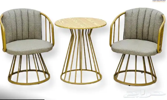 طاولات اطقم مع كرسيين وفي مع 4 كرسي وتس فقط 66