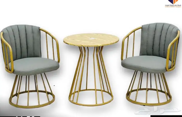 طاولات اطقم مع كرسيين وفي مع 4 كرسي وتس فقط 65