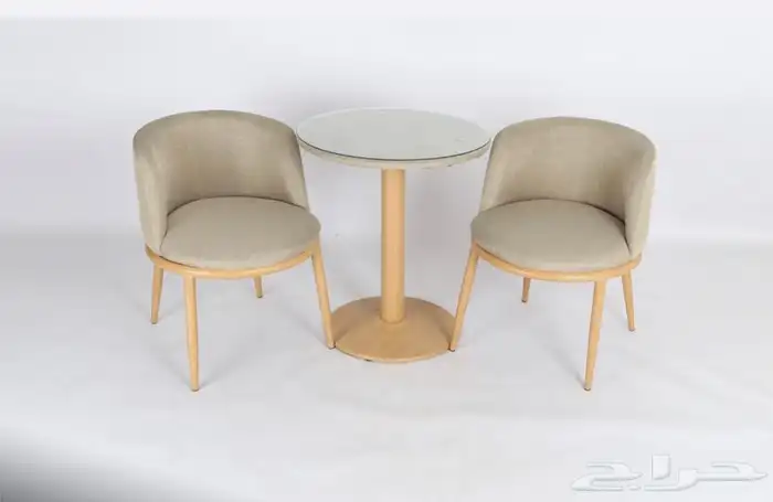 طاولات اطقم مع كرسيين وفي مع 4 كرسي وتس فقط 18