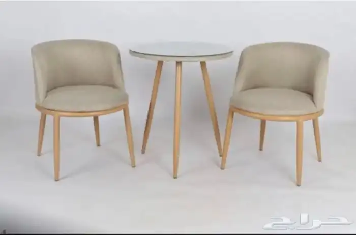 طاولات اطقم مع كرسيين وفي مع 4 كرسي وتس فقط 6