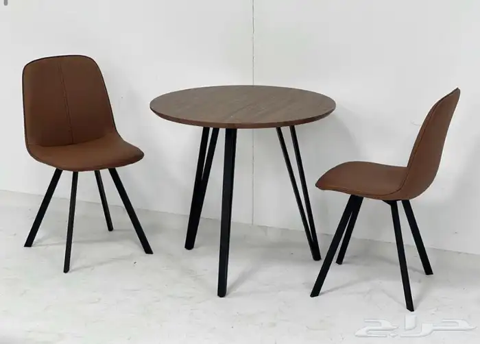 طاولات اطقم مع كرسيين وفي مع 4 كرسي وتس فقط 27
