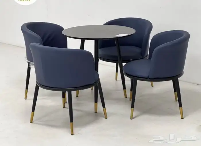 طاولات اطقم مع كرسيين وفي مع 4 كرسي وتس فقط 41