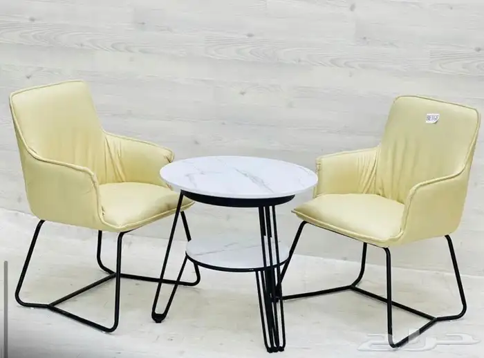 طاولات اطقم مع كرسيين وفي مع 4 كرسي وتس فقط 44