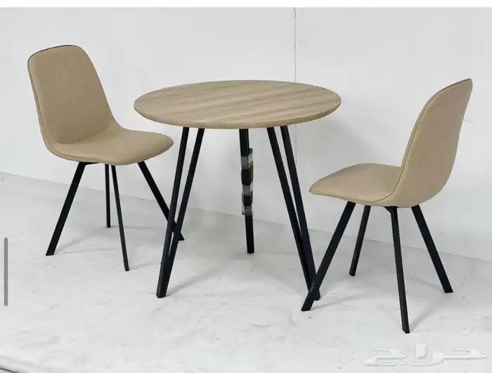 طاولات اطقم مع كرسيين وفي مع 4 كرسي وتس فقط 25