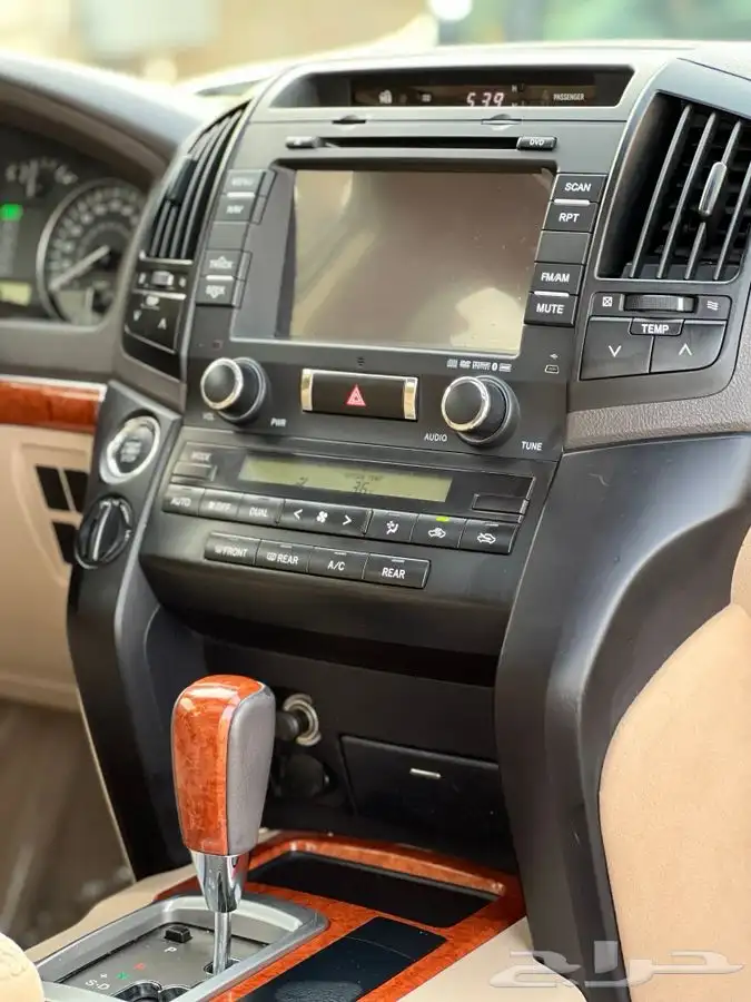 ((تم البيع)) جيب لاند كروزر جكسار 2013 V8 وكالة 47