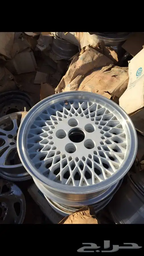 قطع غيار جيب شيروكي 1